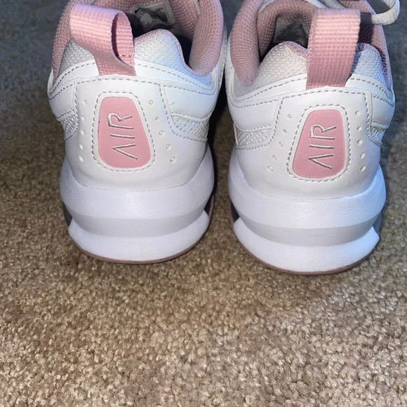 Nike Air Max AP Women's Running Shoes - Picture 6 of 9